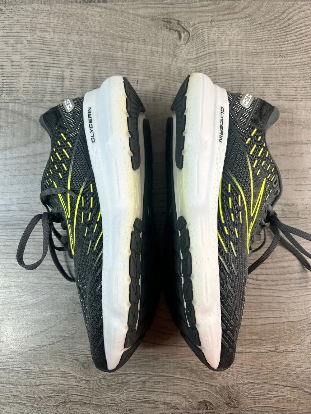 Brooks Glycerin GTS 20 Women’s Size 7 Medium B Dark Gray/Neon Running Shoes